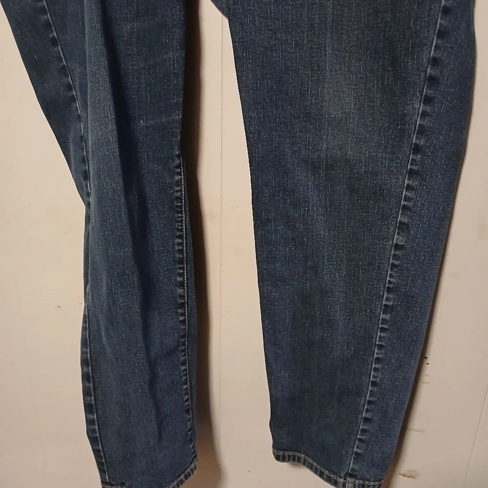 Lane Bryant skinny jeans..Genius fit. Size 24 average.